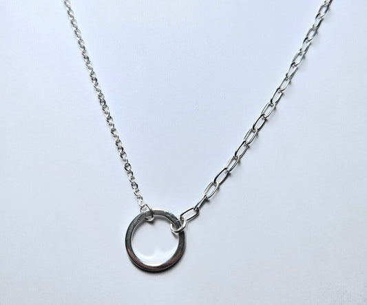 Collar doble cadena con circulo